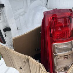 2019 + ram 1500 tail lights and side marker lights