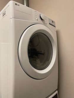 LG washer and dryer-available