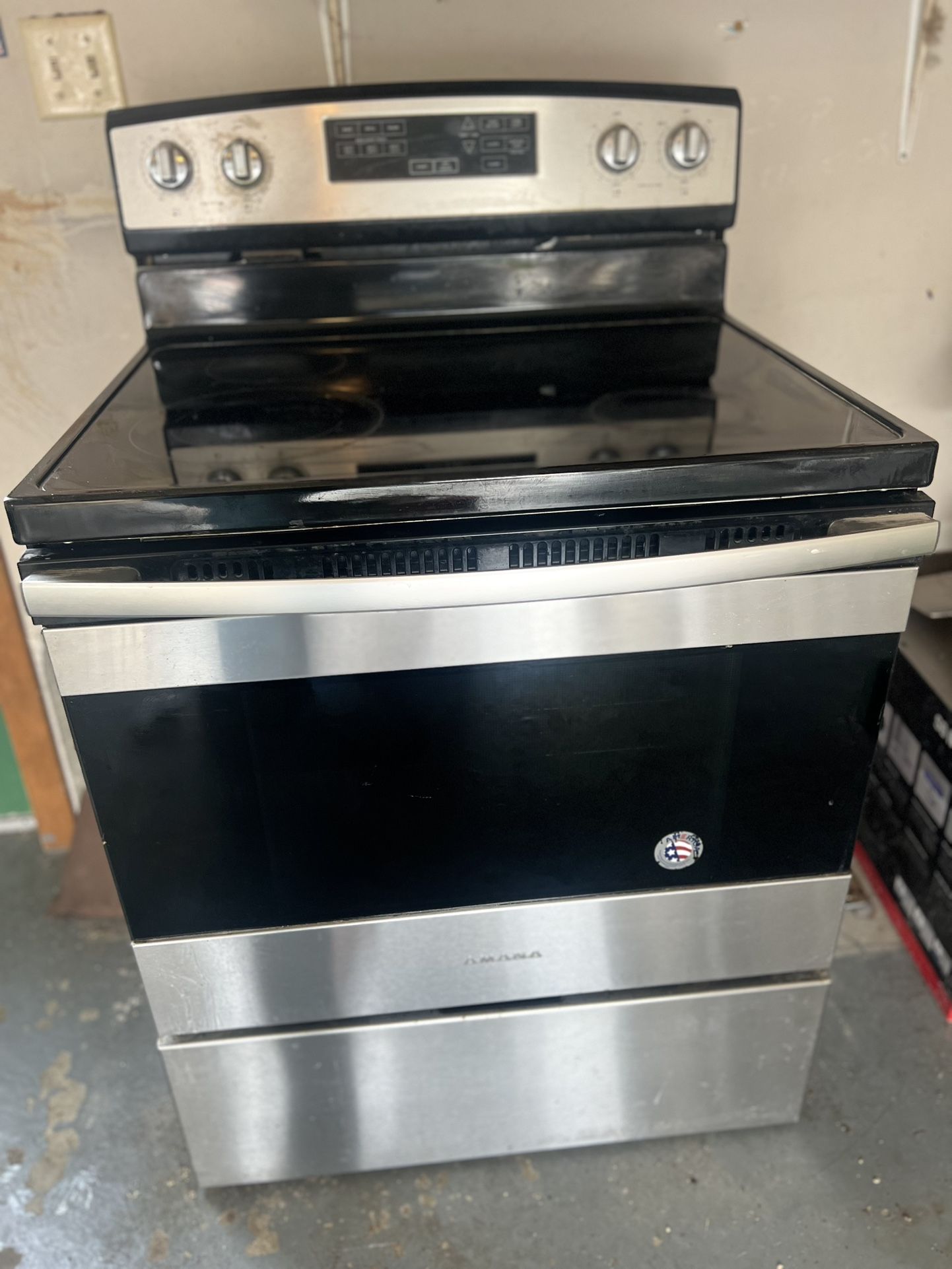 AMANA Electric Stove