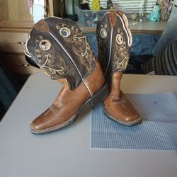 nice leather boots size 4,5       Mex size 23