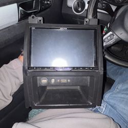 Alpine 8in Screen Radio For 2007-13 Escalade 