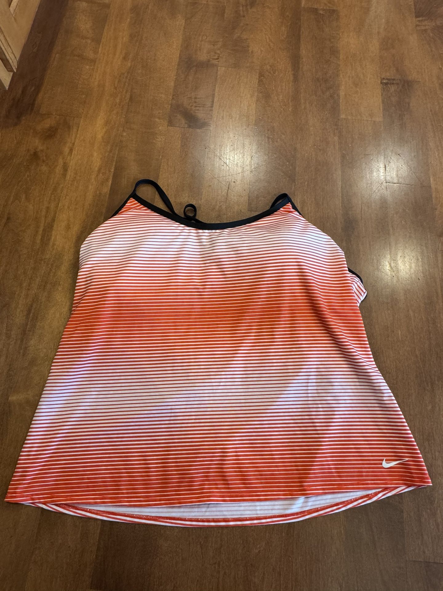 Woman’s Nike swim Tanking Top Size XXL Shipping Available