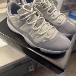 Jordan 11 Low Sz 10