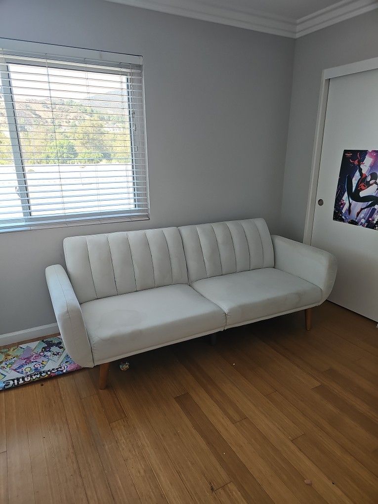 FREE SLEEPER SOFA FUTON