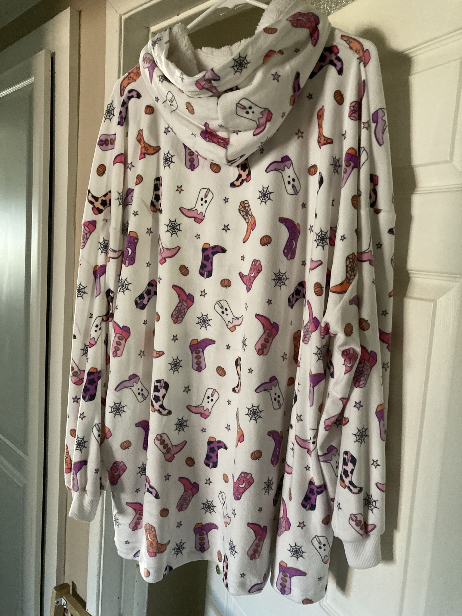 New Cowboy Halloween nightshirt l/xl