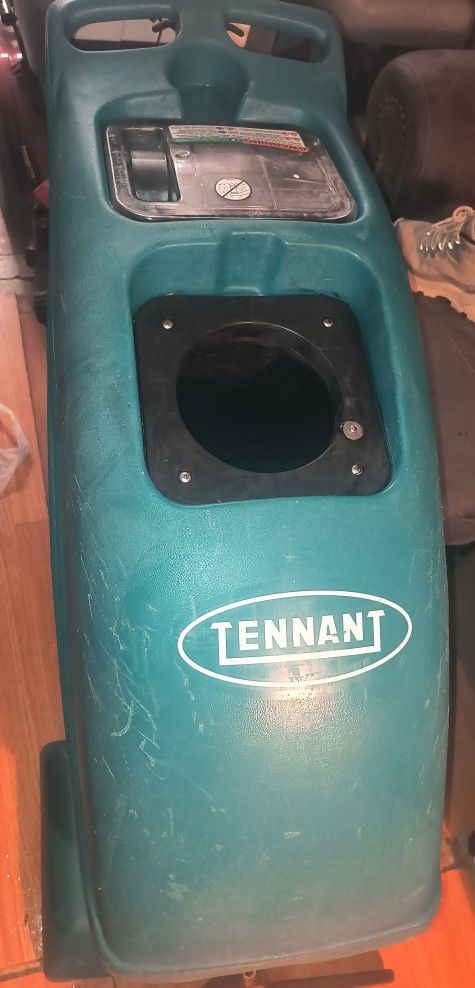 Tennant Floor Scrubber