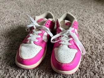 Pink Nike dunks