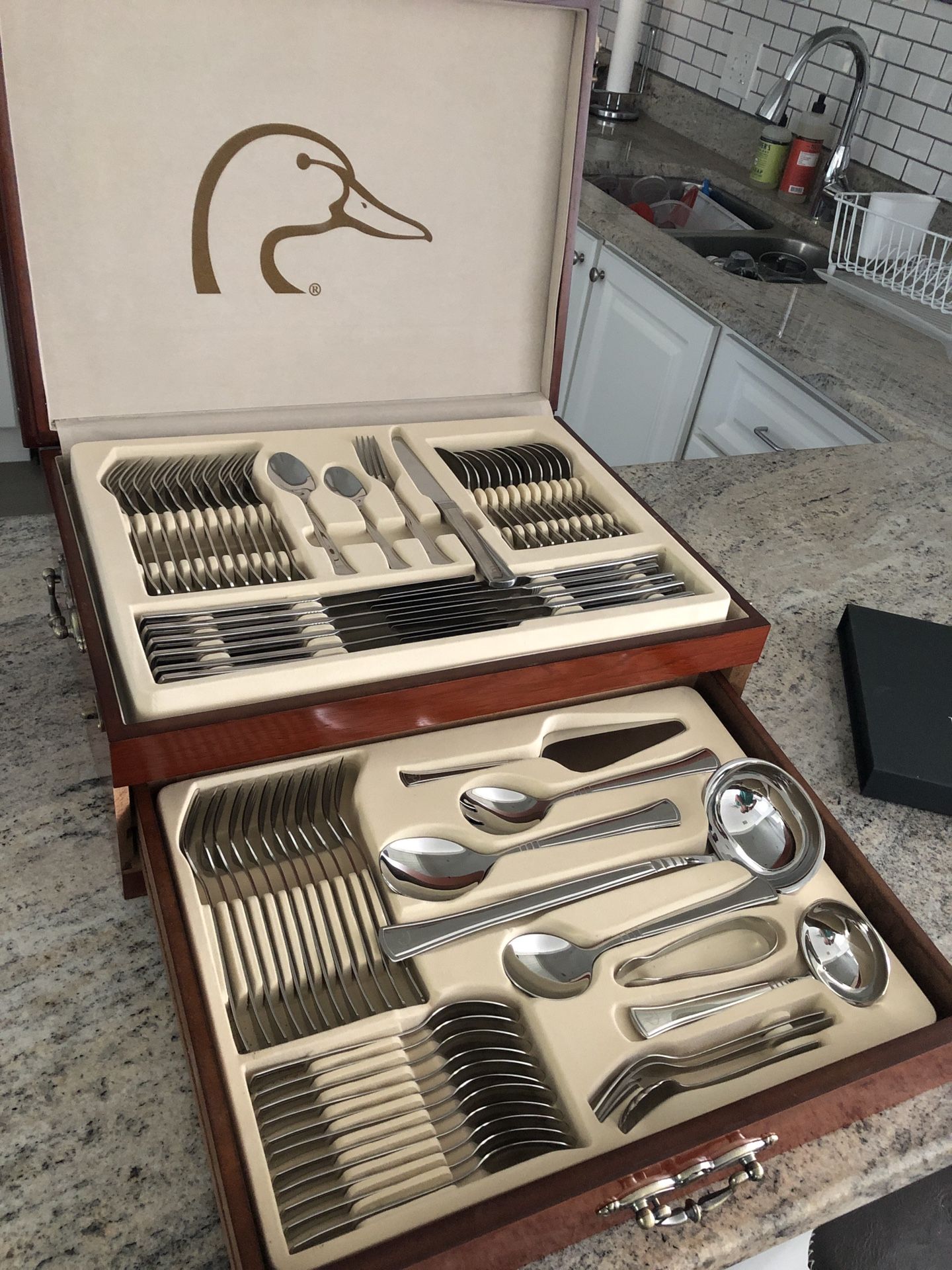 Ducks Unlimited Silverware and Steak Knives for Sale in Tampa, FL OfferUp