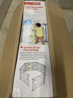 NEW: Skip Hop Play Enclosure Expandable Baby Playpen - Gray