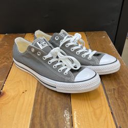 NEW CONVERSE ALL STAR size 9.5 Men or 11.5 Women 