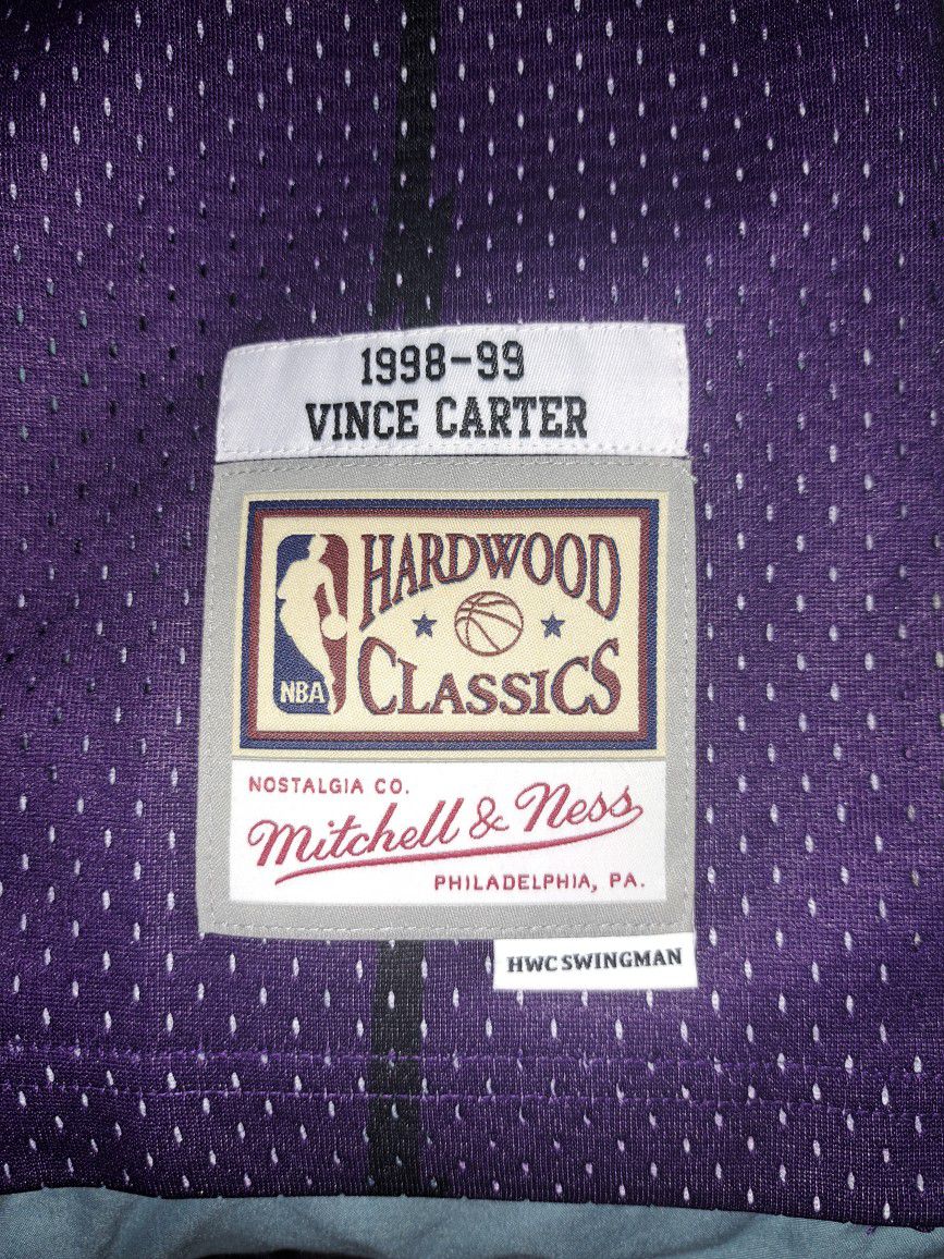 Hardwood Classic Vince Carter Raptors Jersey Men's Medium for Sale in East  Brunswick, NJ - OfferUp