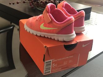 Nike Flex 2015 RN 5C lava glow pink white girls kids running cute