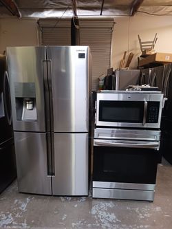 Refrigerator Samsung flex 4 door- stove Electric and microwave all in stainless steel Combo Delevery