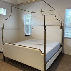 Purple Premier 4 Premium King Mattress – Like New!