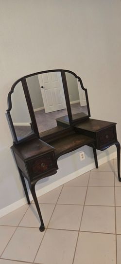 Vintage vanity mirror