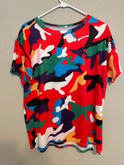 Women’s Multicolored camo print top -1$