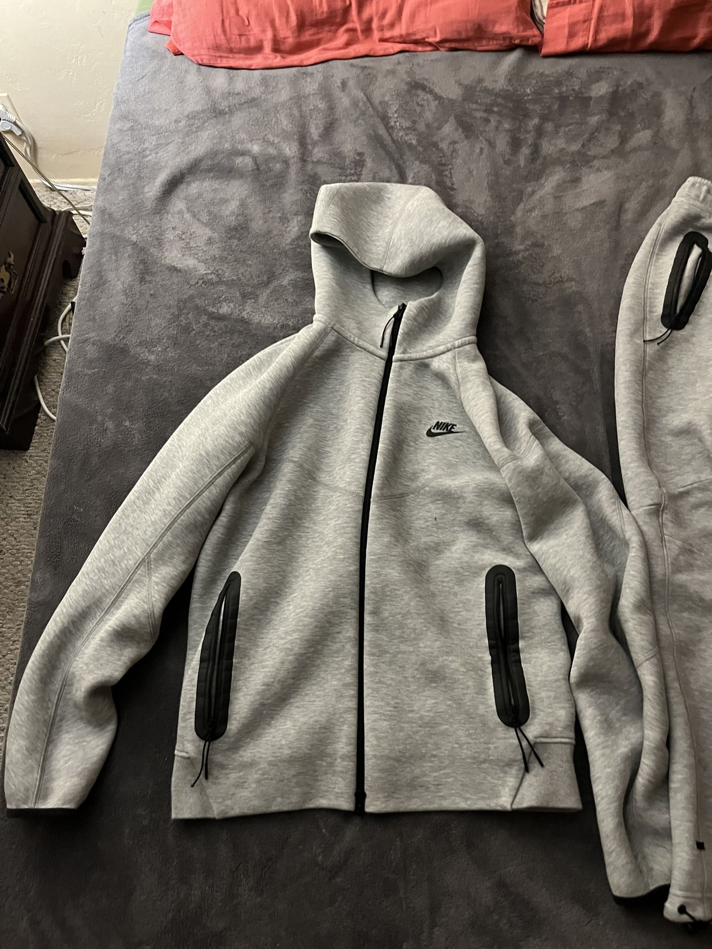 Grey Nike Tech Fleece