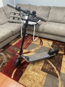 Segway Ninebot D18W Electric KickScooter- 250W Motor, 11.2 Miles Range & 15.5MPH, w/t 10" Pneumatic Tires, Dual Brakes, Commuting Electric Scooter, UL