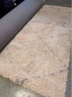 8x10 Cream fluffy rug