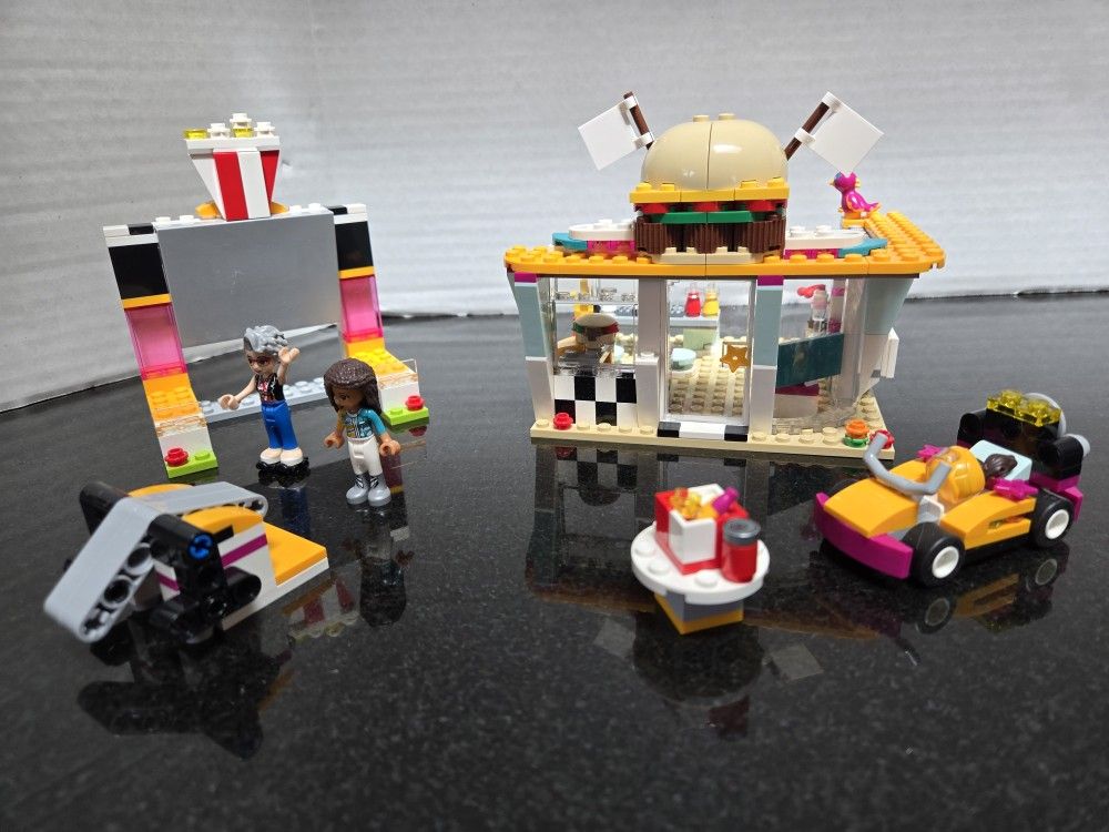 LEGO Friends "Drifting Diner" 41349