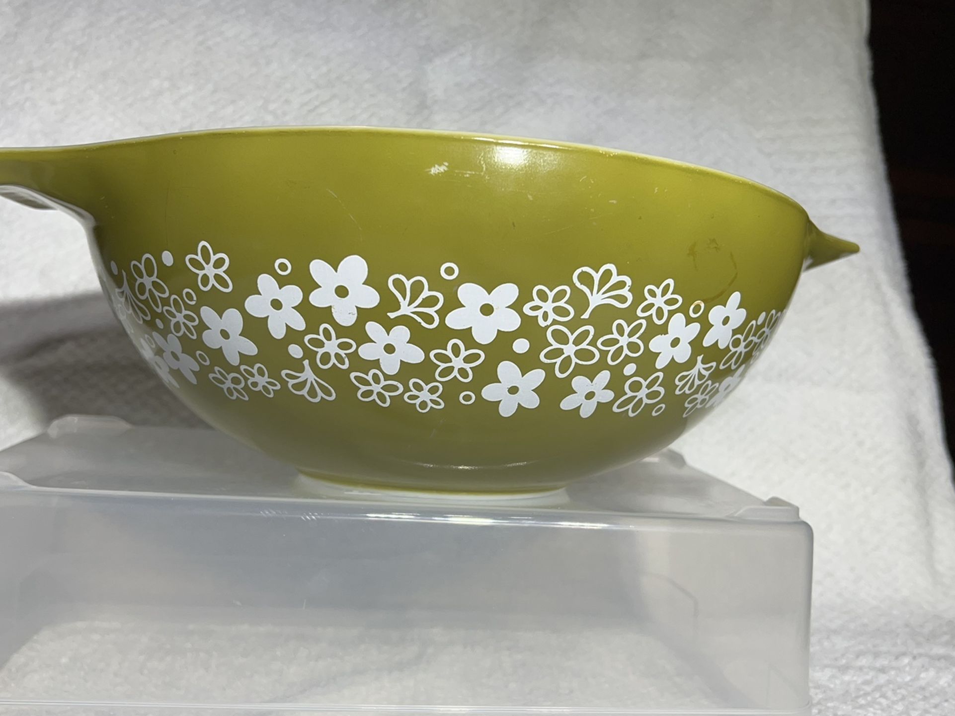 VINTAGE PYREX Spring Blossom Cinderella Bowl