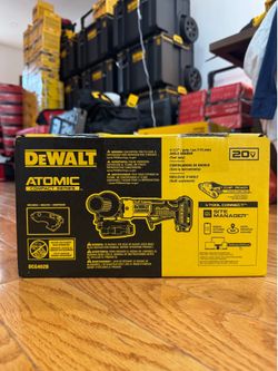 Dewalt 20 volt atomic 4-1/2 Angle Grinder