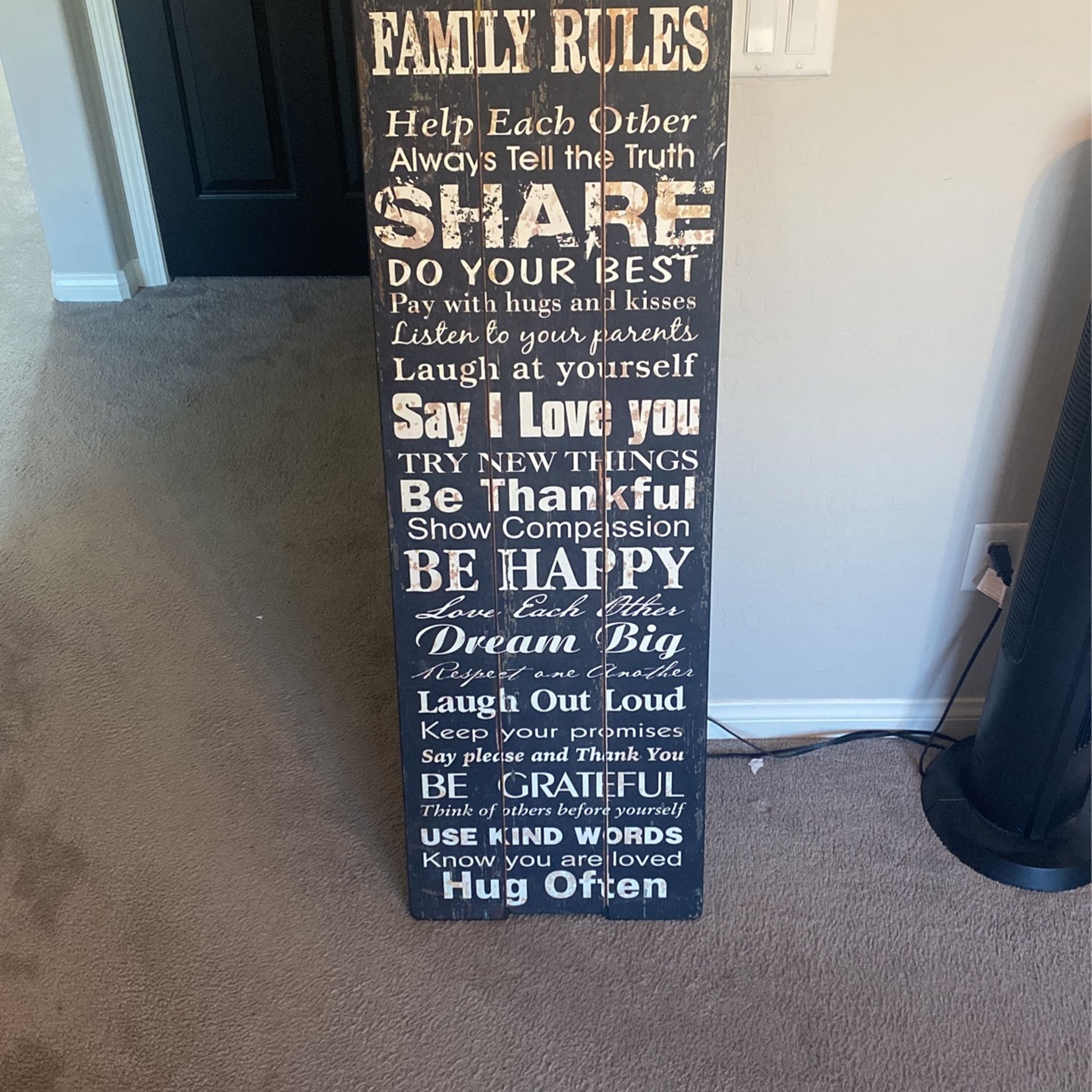 Farmhouse Style Wood Decoration