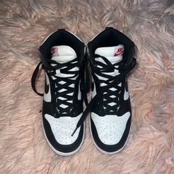 Nike Dunk High Panda