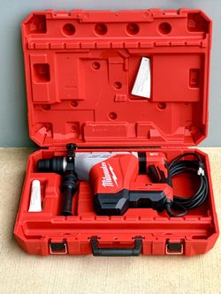 Brand new Milwaukee 1-3/4 in. SDS-MAX Rotary Hammer