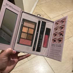 Brand New Makeup Bcbg 