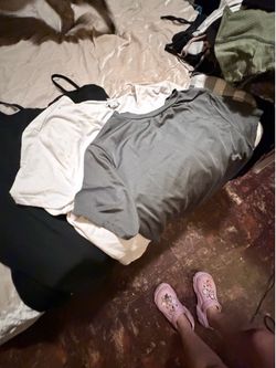 Women’s Clothing Bundle- Excellent Condition