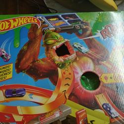 Hot Wheels Gorilla Slam Toy