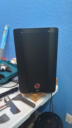 Used Harbinger V2308 Powered Speaker