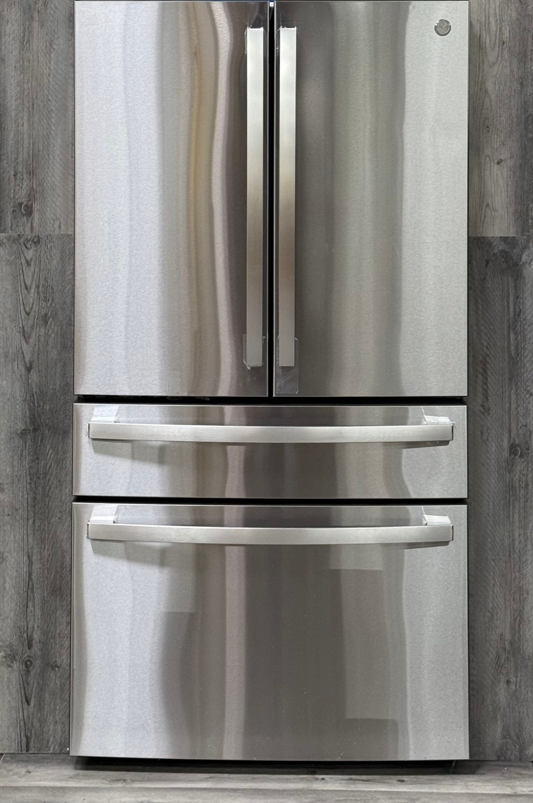 GE Refrigerator PGE29BYTFS 01949 .