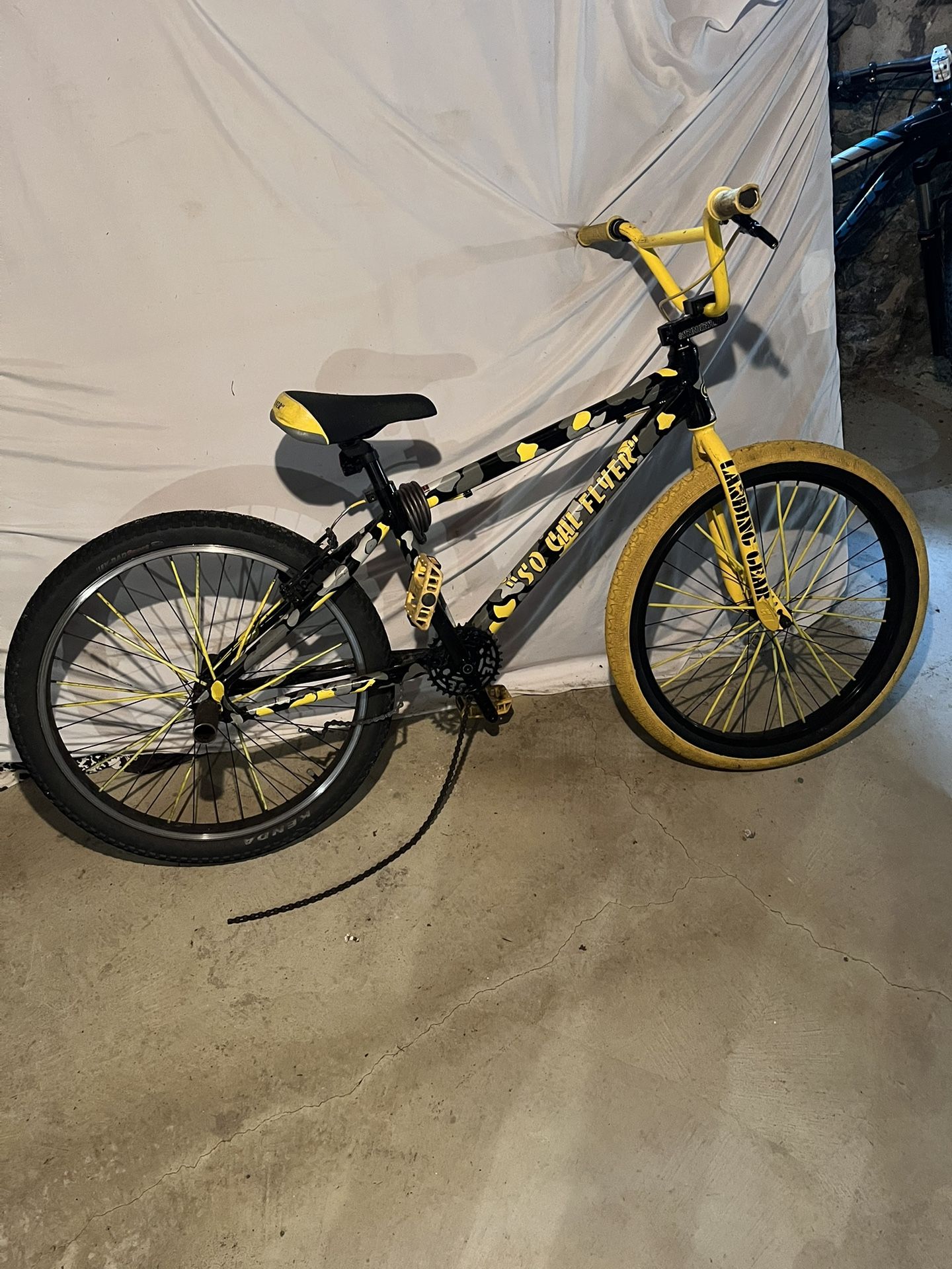 24’ Yellow Camo SoCal Flyer