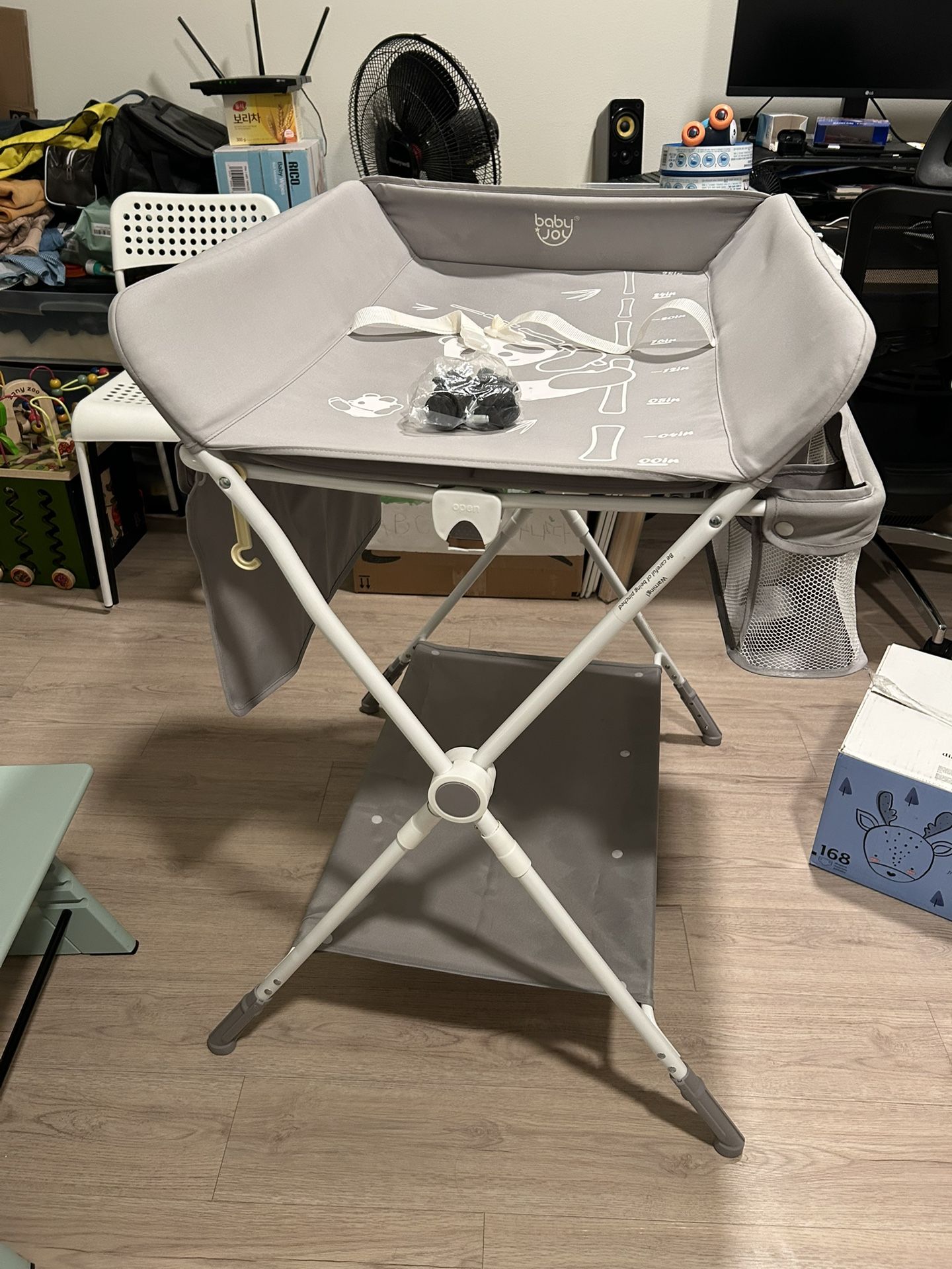 Foldable Diaper Changing table