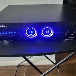 Panamax M5300-PM Power Conditioner 