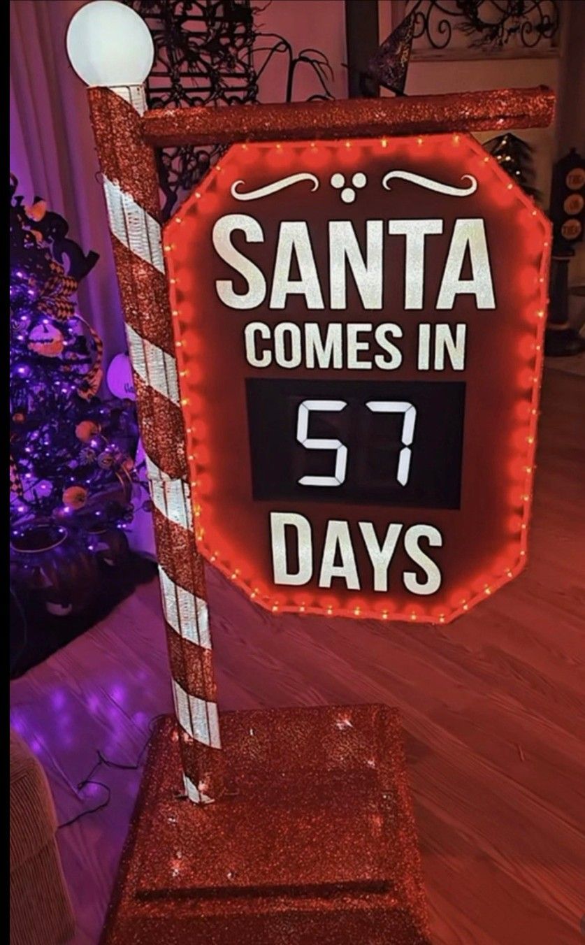 Holiday Exclusive- LED 5' Pre-Lit Santa Countdown CALENDAR BRAND NEW