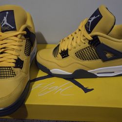 Jordan 4 Retro Lightning Size 10
