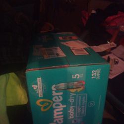 Pampers Size 5 Baby Dry Diapers 132 Count