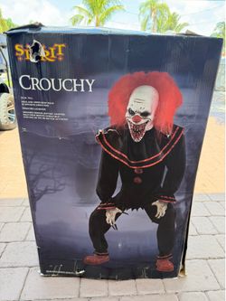 CROUCHY HALLOWEEN DECORATION