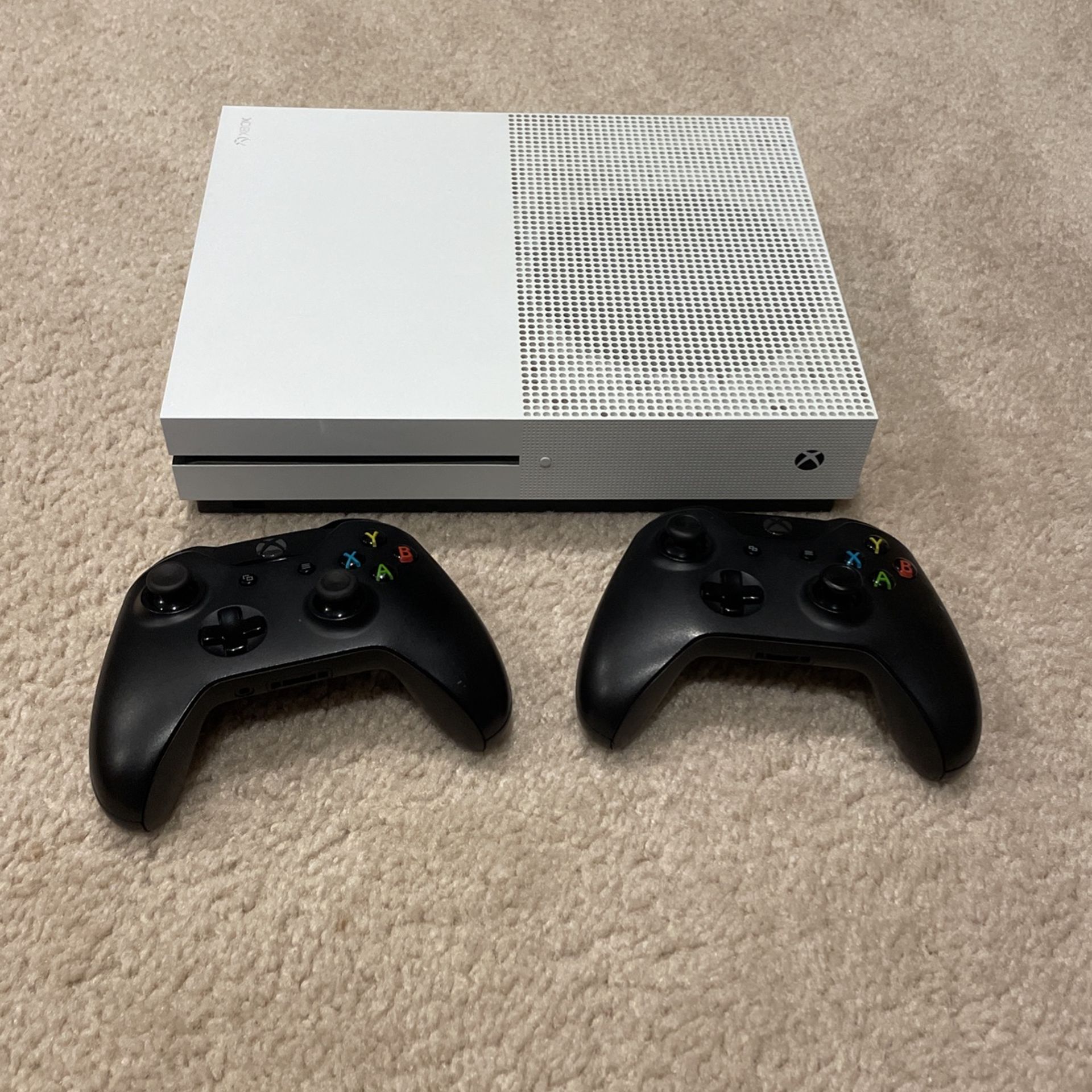 Xbox one S ( negotiable)