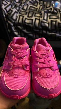 Babygirl pink nike huaraches!