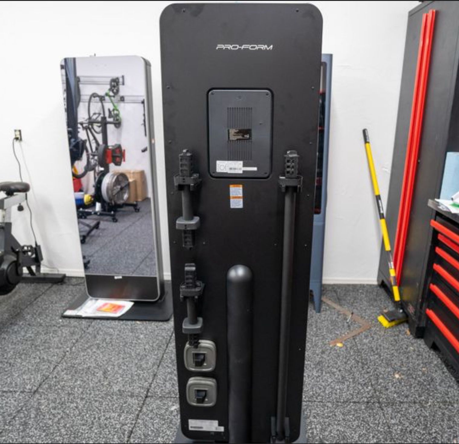 PROFORM 360 SMART FITNESS MIRROR WITH 22’ HD TOUCHSCREEN & IFIT TRAINER 