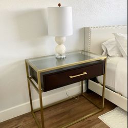 Nightstand - Excellent Condition 