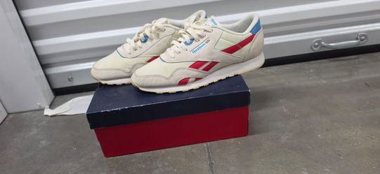Reebok classic off white