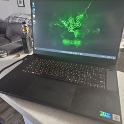 Razer Blade 15 Gaming Laptop 2022