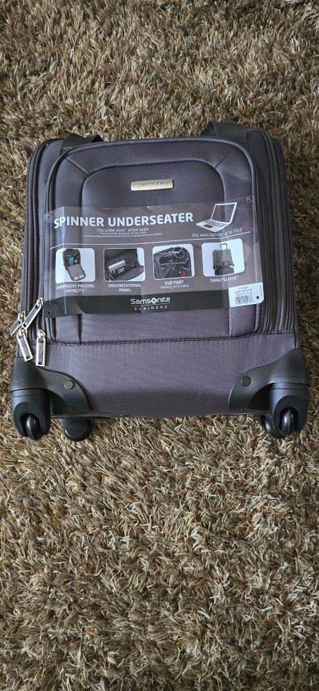 Samsonite Spinner Luggage