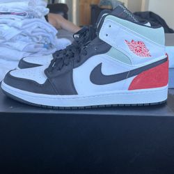 Air Jordan 1 Mid “Union Red” Size 12 DS