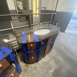 Custom Bathroom Vanity Cabinets 